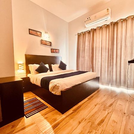 Pearl Grand Boutique Cottage In Omaxe Anandam Vrindavan - #Premium Ac Rooms With Balcony #Big Parking #Lift #Garden #Peaceful Area #Near Prem Mandir #Property Of The Year #Most Awarded Zewnętrze zdjęcie