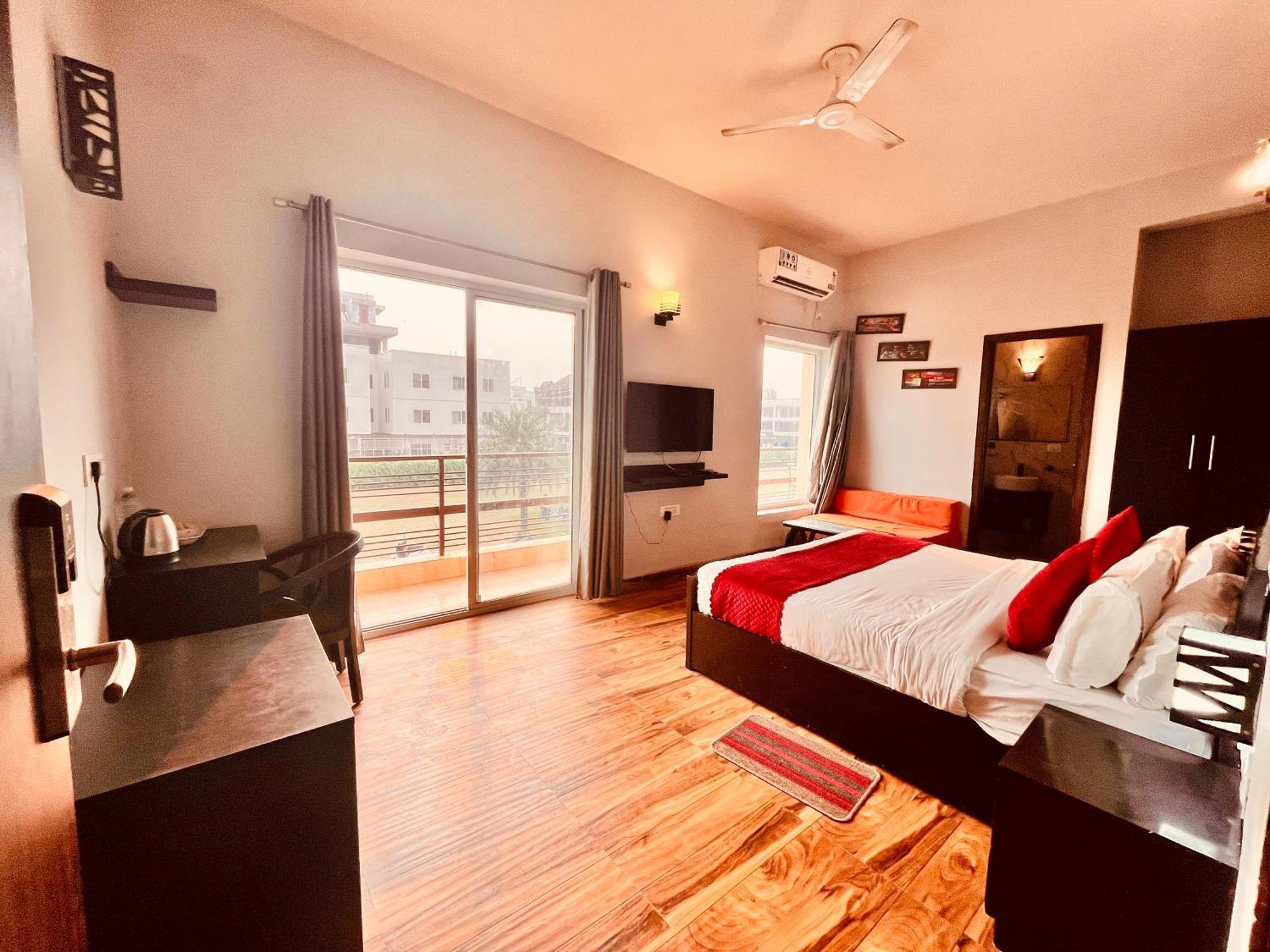 Pearl Grand Boutique Cottage In Omaxe Anandam Vrindavan - #Premium Ac Rooms With Balcony #Big Parking #Lift #Garden #Peaceful Area #Near Prem Mandir #Property Of The Year #Most Awarded Zewnętrze zdjęcie
