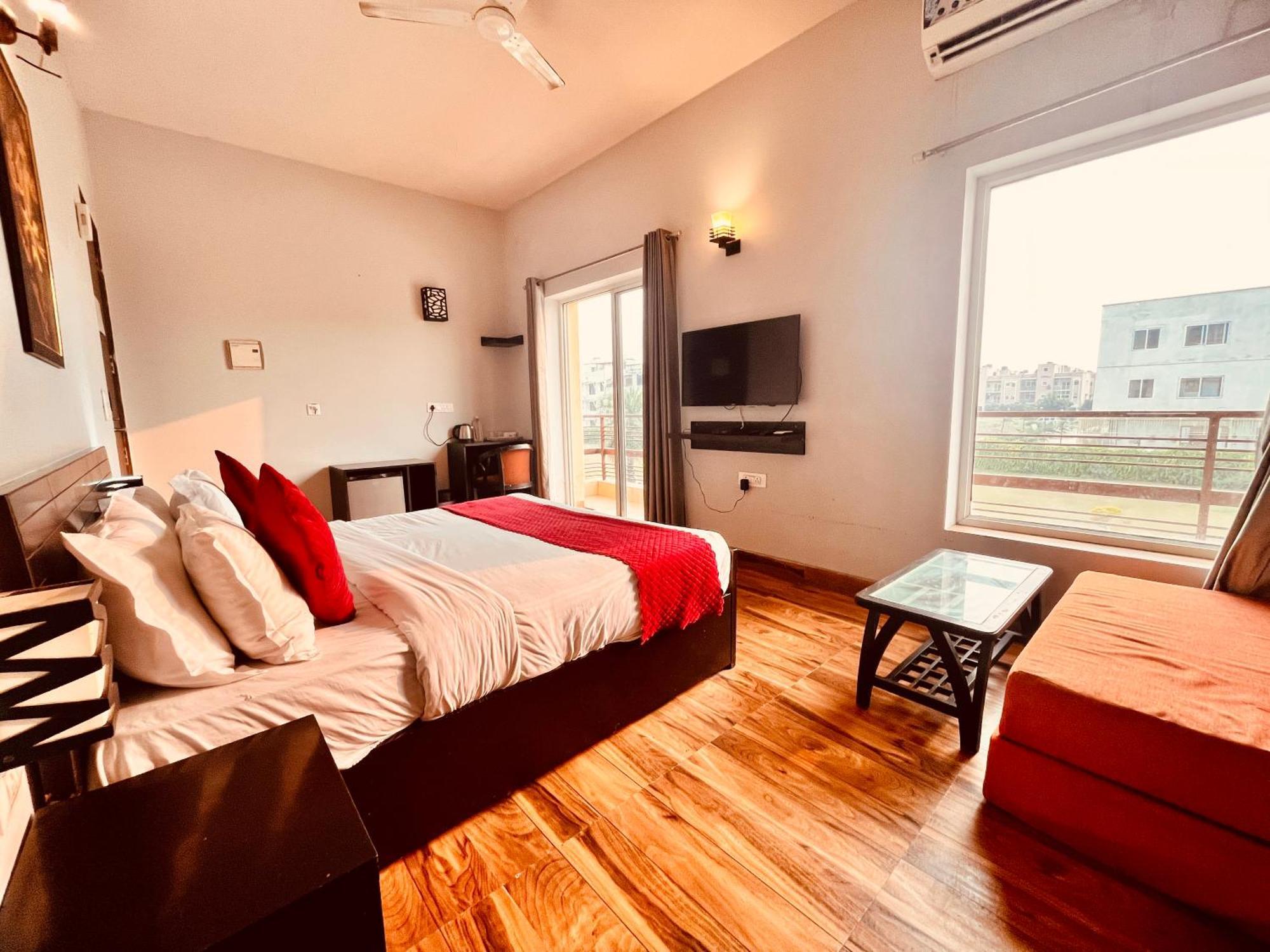 Pearl Grand Boutique Cottage In Omaxe Anandam Vrindavan - #Premium Ac Rooms With Balcony #Big Parking #Lift #Garden #Peaceful Area #Near Prem Mandir #Property Of The Year #Most Awarded Zewnętrze zdjęcie