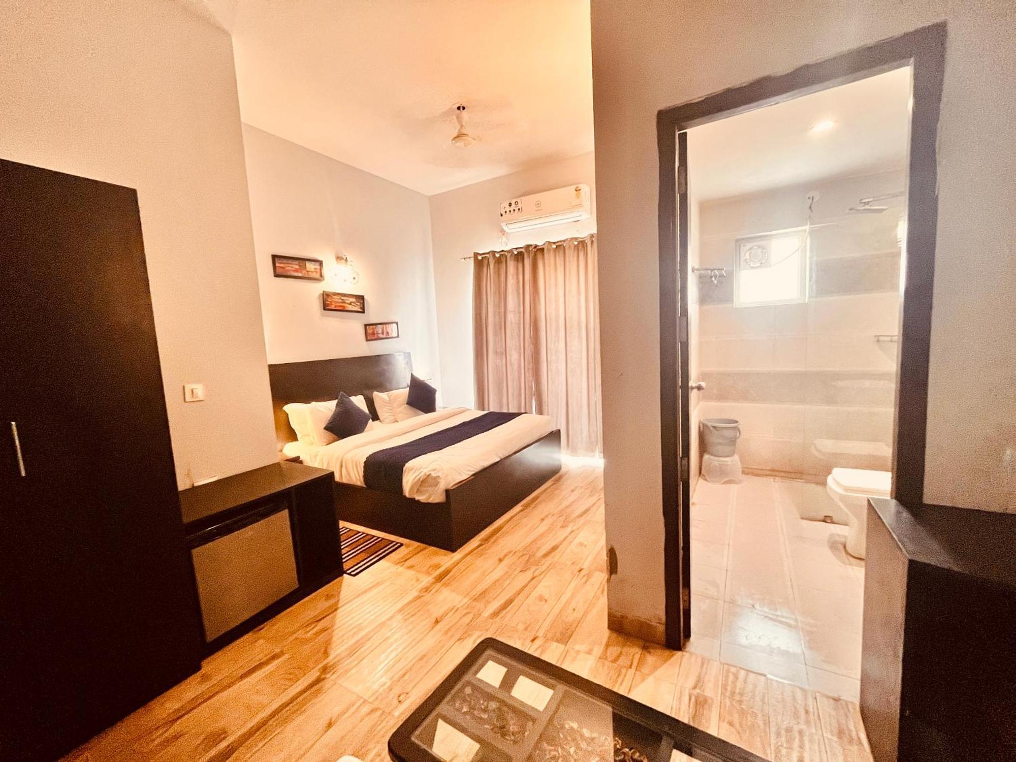 Pearl Grand Boutique Cottage In Omaxe Anandam Vrindavan - #Premium Ac Rooms With Balcony #Big Parking #Lift #Garden #Peaceful Area #Near Prem Mandir #Property Of The Year #Most Awarded Zewnętrze zdjęcie