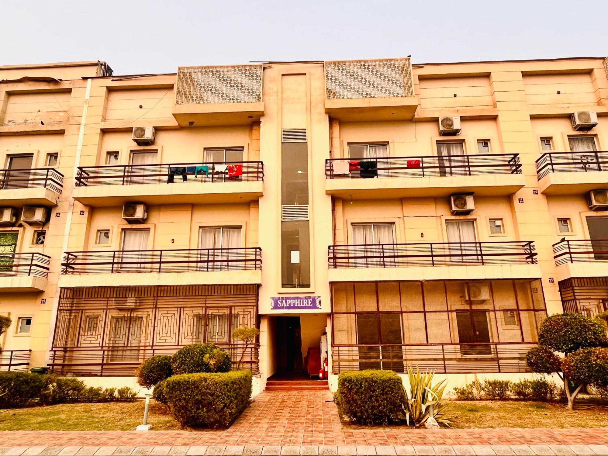 Pearl Grand Boutique Cottage In Omaxe Anandam Vrindavan - #Premium Ac Rooms With Balcony #Big Parking #Lift #Garden #Peaceful Area #Near Prem Mandir #Property Of The Year #Most Awarded Zewnętrze zdjęcie