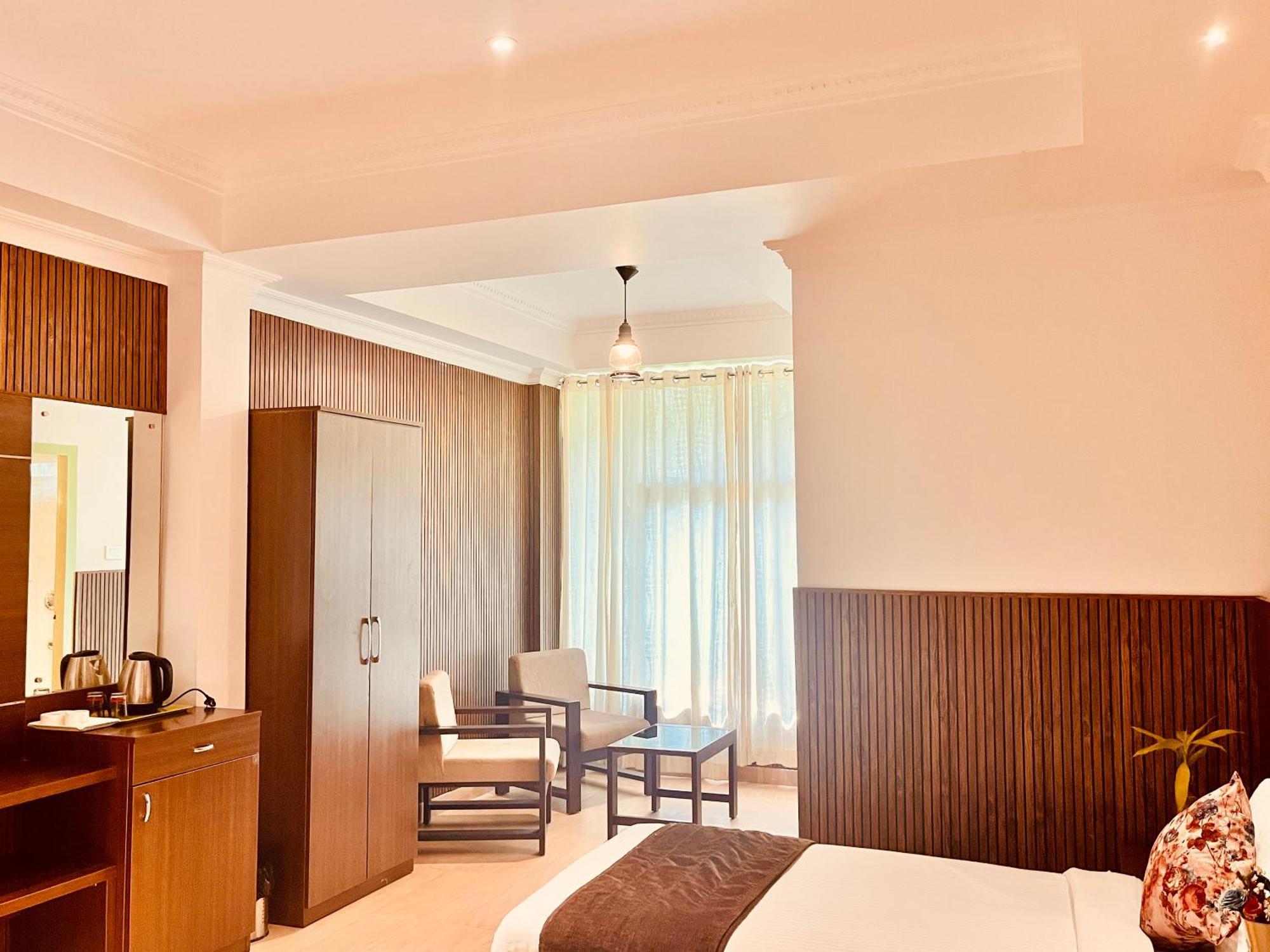 Pearl Grand Boutique Cottage In Omaxe Anandam Vrindavan - #Premium Ac Rooms With Balcony #Big Parking #Lift #Garden #Peaceful Area #Near Prem Mandir #Property Of The Year #Most Awarded Zewnętrze zdjęcie