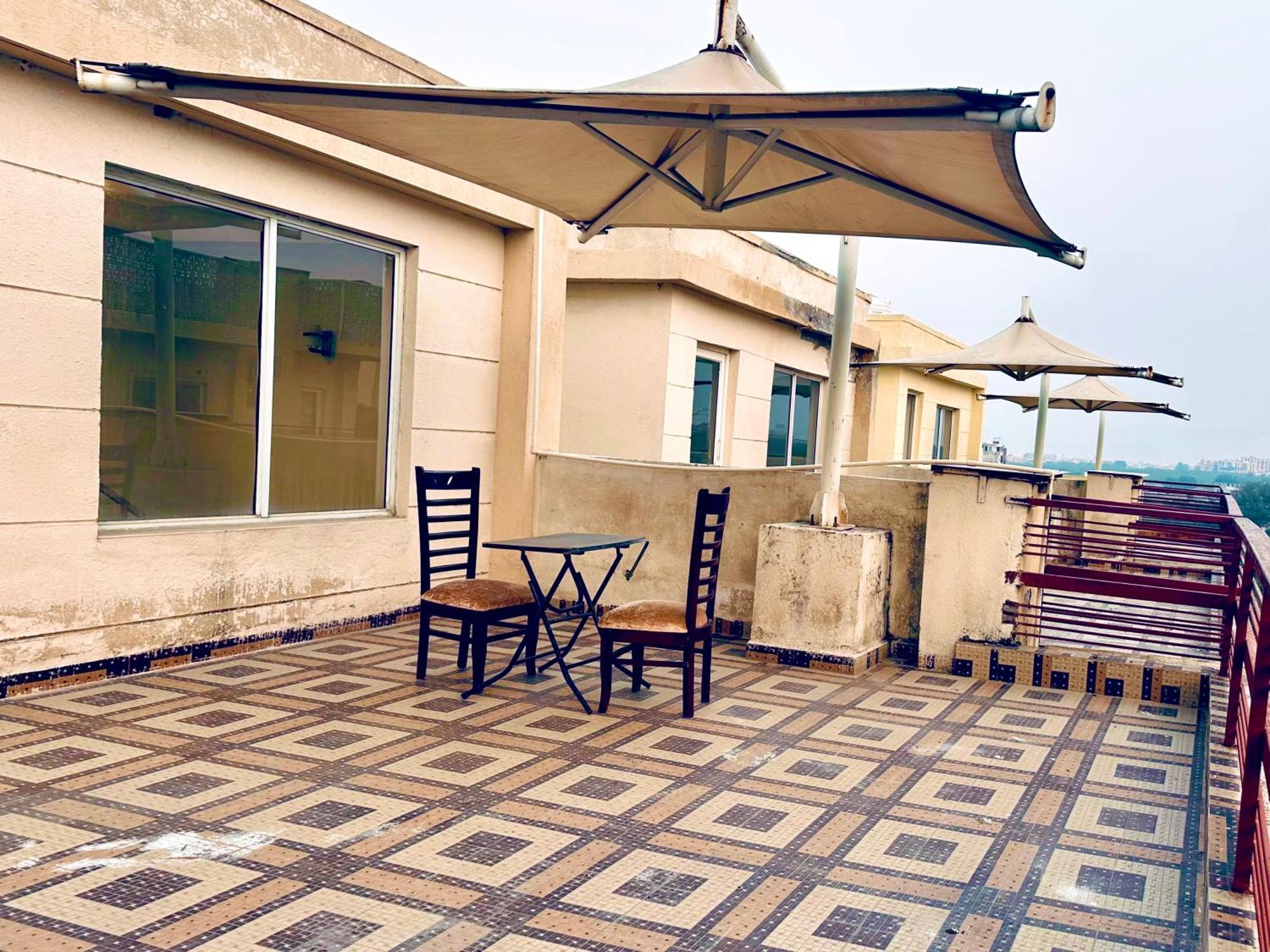 Pearl Grand Boutique Cottage In Omaxe Anandam Vrindavan - #Premium Ac Rooms With Balcony #Big Parking #Lift #Garden #Peaceful Area #Near Prem Mandir #Property Of The Year #Most Awarded Zewnętrze zdjęcie