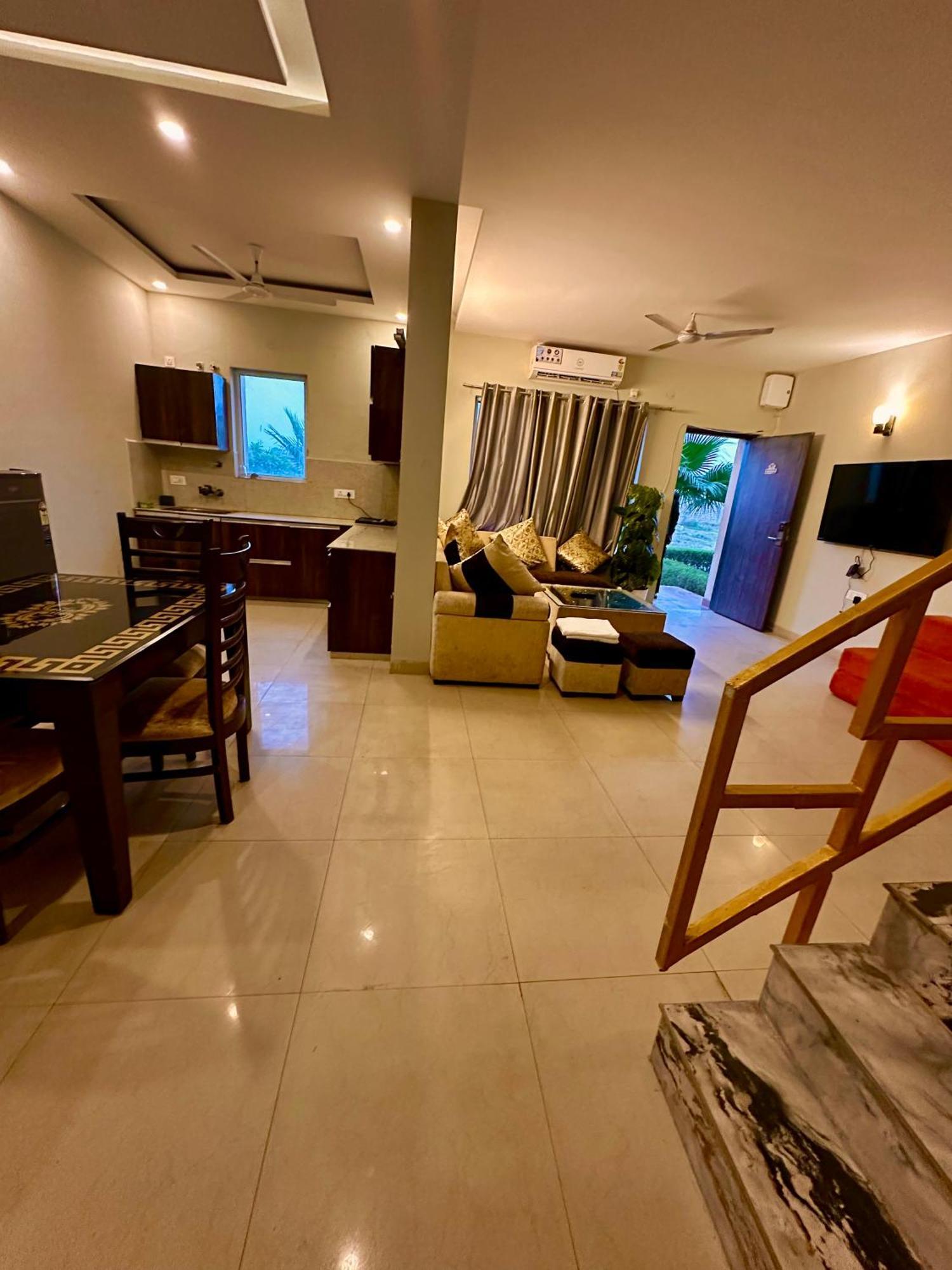 Pearl Grand Boutique Cottage In Omaxe Anandam Vrindavan - #Premium Ac Rooms With Balcony #Big Parking #Lift #Garden #Peaceful Area #Near Prem Mandir #Property Of The Year #Most Awarded Zewnętrze zdjęcie