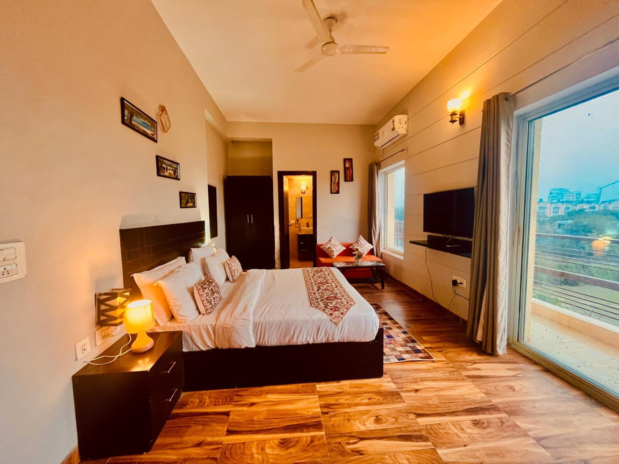 Pearl Grand Boutique Cottage In Omaxe Anandam Vrindavan - #Premium Ac Rooms With Balcony #Big Parking #Lift #Garden #Peaceful Area #Near Prem Mandir #Property Of The Year #Most Awarded Zewnętrze zdjęcie